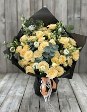 Букет цветов из:  Розы и Лизиантусы в Муслюмово Татарстан
