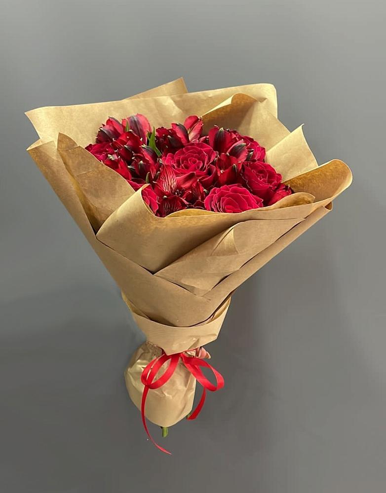 Букет цветов из: Альстромерии и Розы в Муслюмово Татарстан