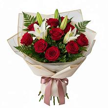 Букет цветов из:  Лилии и Розы в Муслюмово Татарстан