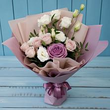 Букет цветов из:  Розы и Лизиантусы в Муслюмово Татарстан