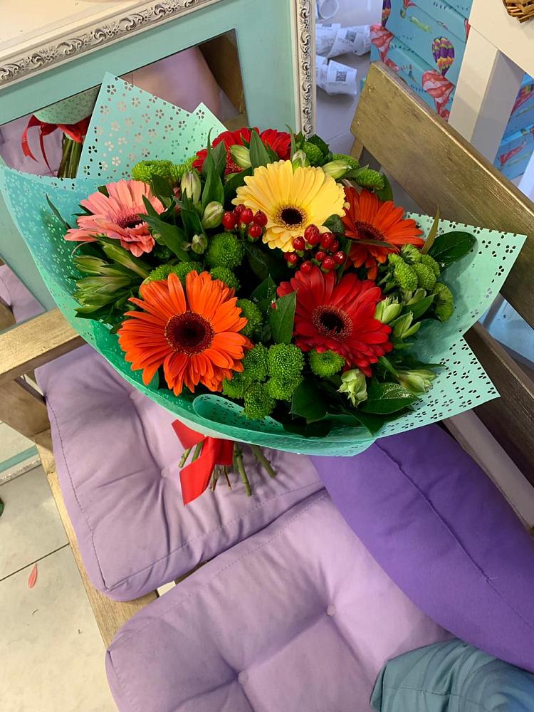 Букет цветов из: Герберы, Хризантемы и Альстромерии в Муслюмово Татарстан