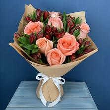 Букет цветов из:  Розы и Альстромерии в Муслюмово Татарстан