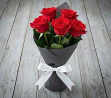 Букет 5 Красных роз Эдлесс Лав в Муслюмово Татарстан