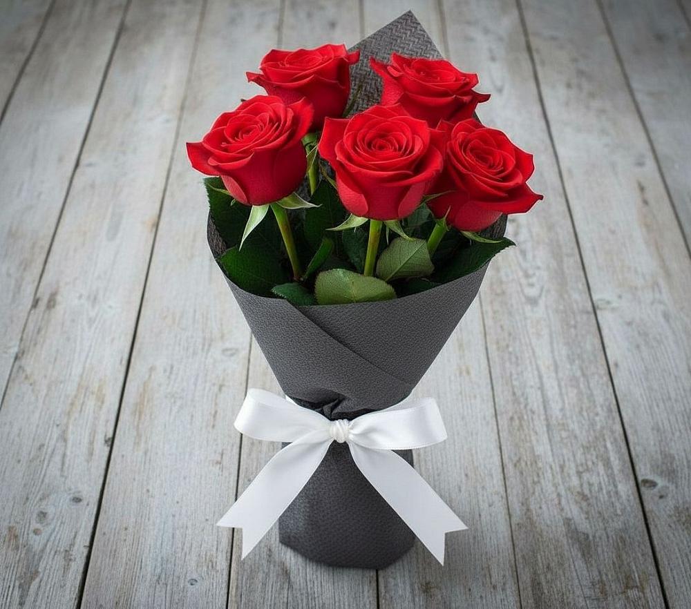 Букет 5 Красных роз Эдлесс Лав в Муслюмово Татарстан
