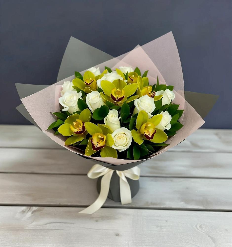 Букет цветов из: Орхидеи и Розы в Муслюмово Татарстан