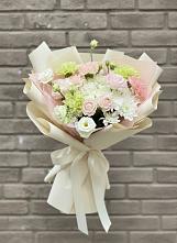 Букет цветов из:  Гвоздики, Розы, Лизиантусы и Хризантемы в Муслюмово Татарстан