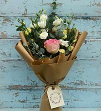 Букет цветов из:  Розы и Лизиантусы #REPLACE_PRED# Муслюмово Татарстан