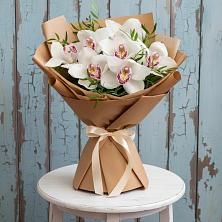 Букет цветов из:  Орхидеи и Розы в Муслюмово Татарстан