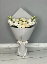 Букет цветов из:  Розы и Лизиантусы в Муслюмово Татарстан